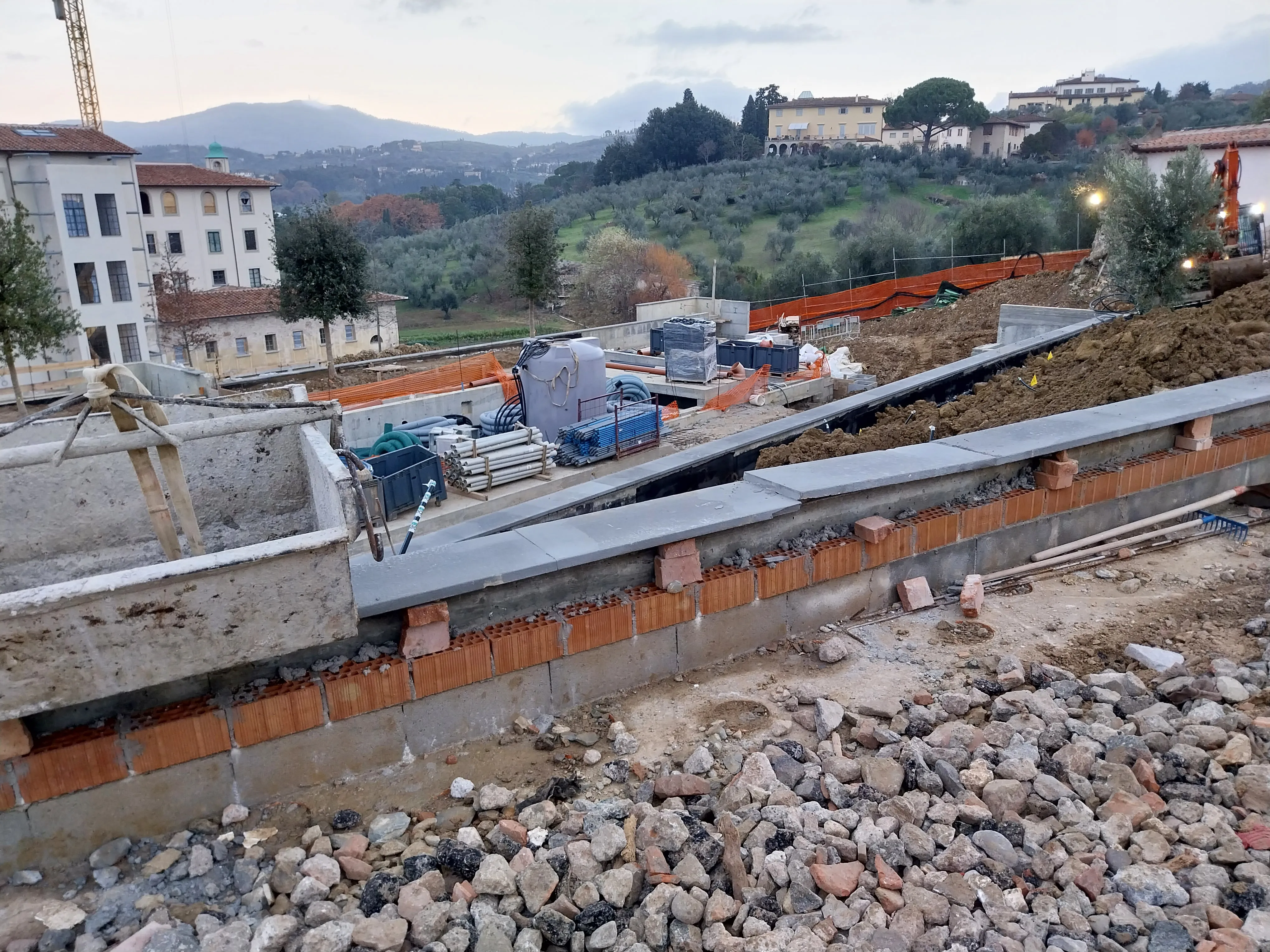 Opere strutturali in cemento armato in un ambiente storico